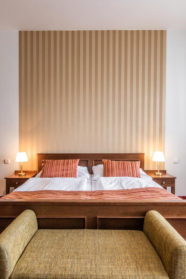 Hotel U Zlateho Kohouta Kroměříž Εξωτερικό φωτογραφία
