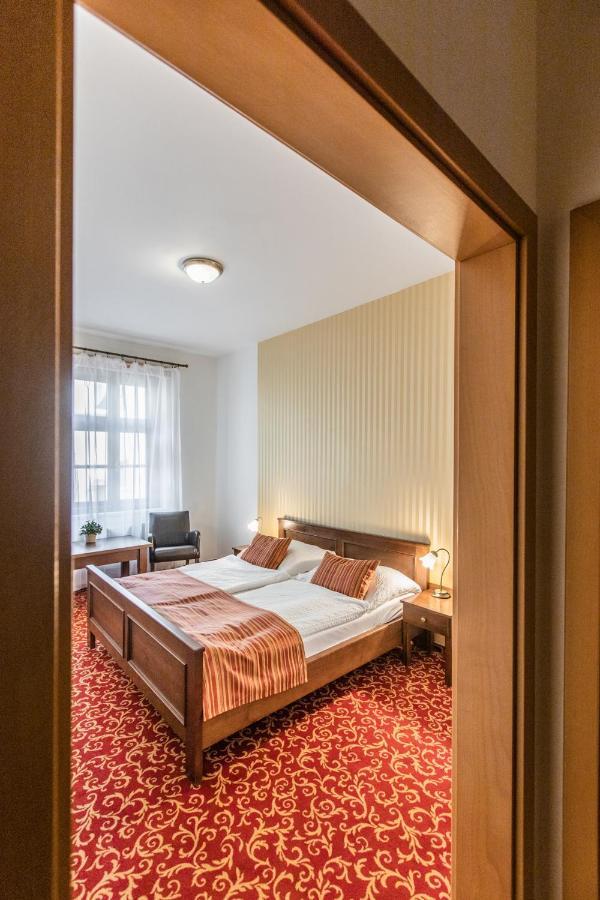 Hotel U Zlateho Kohouta Kroměříž Εξωτερικό φωτογραφία