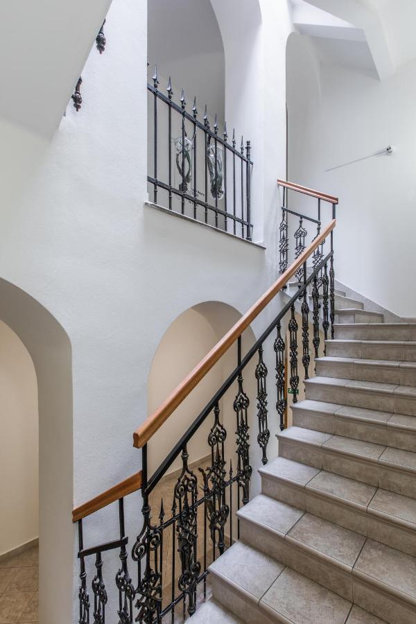 Hotel U Zlateho Kohouta Kroměříž Εξωτερικό φωτογραφία