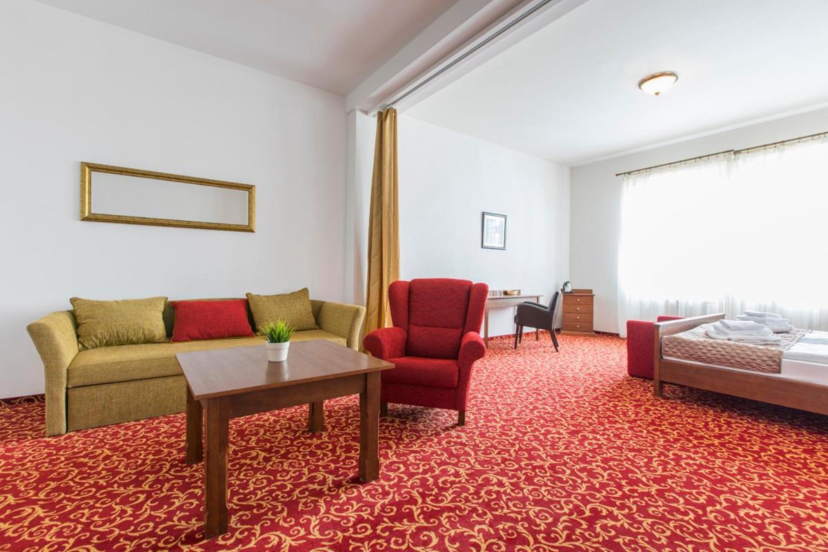 Hotel U Zlateho Kohouta Kroměříž Εξωτερικό φωτογραφία