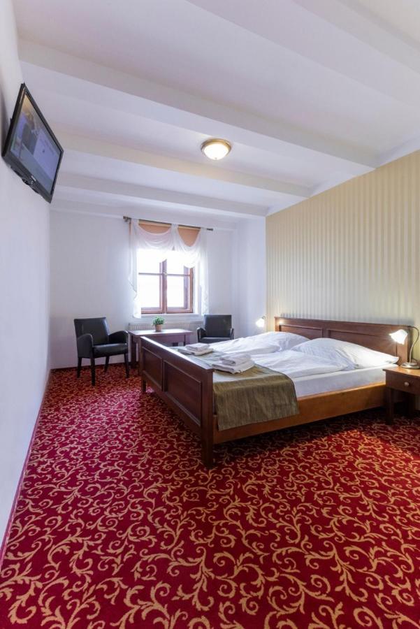 Hotel U Zlateho Kohouta Kroměříž Εξωτερικό φωτογραφία
