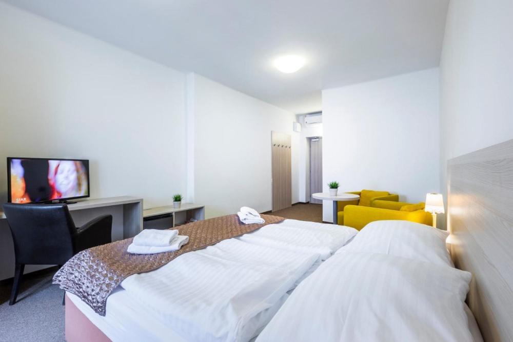 Hotel U Zlateho Kohouta Kroměříž Εξωτερικό φωτογραφία